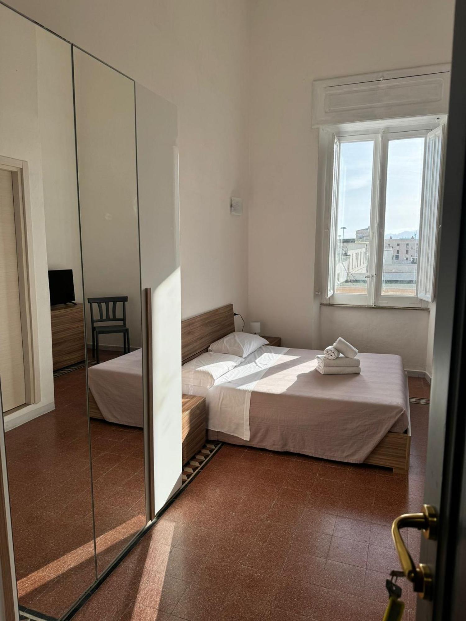 Onlyrooms V - Central & Train Station Cagliari Zewnętrze zdjęcie